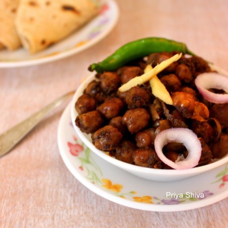 Rawalpindi Chole / Pindi chana - PRIYA KITCHENETTE