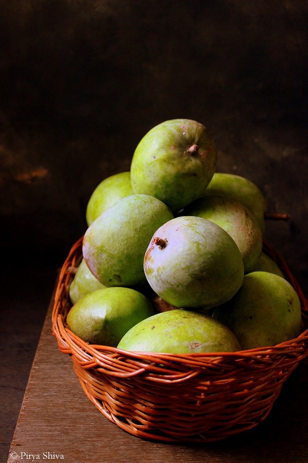 raw mangoes