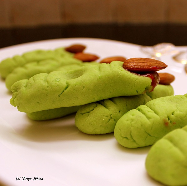 eggless-halloween-witch-finger-cookies