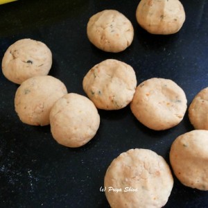 tomato poori dough balls