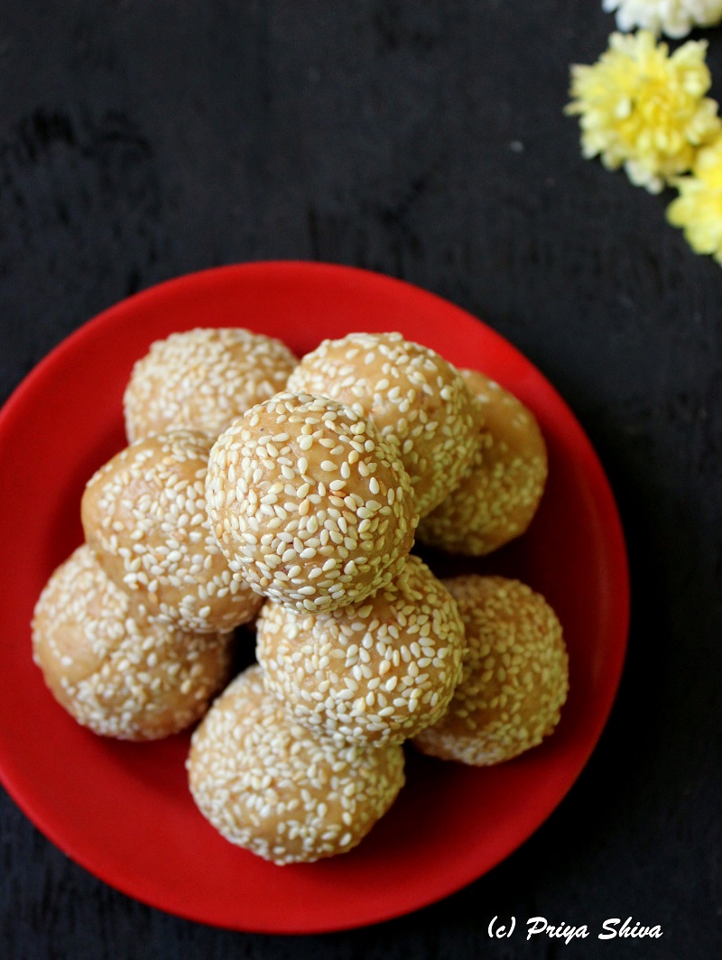 Til Nariyal Mawa Laddu recipe