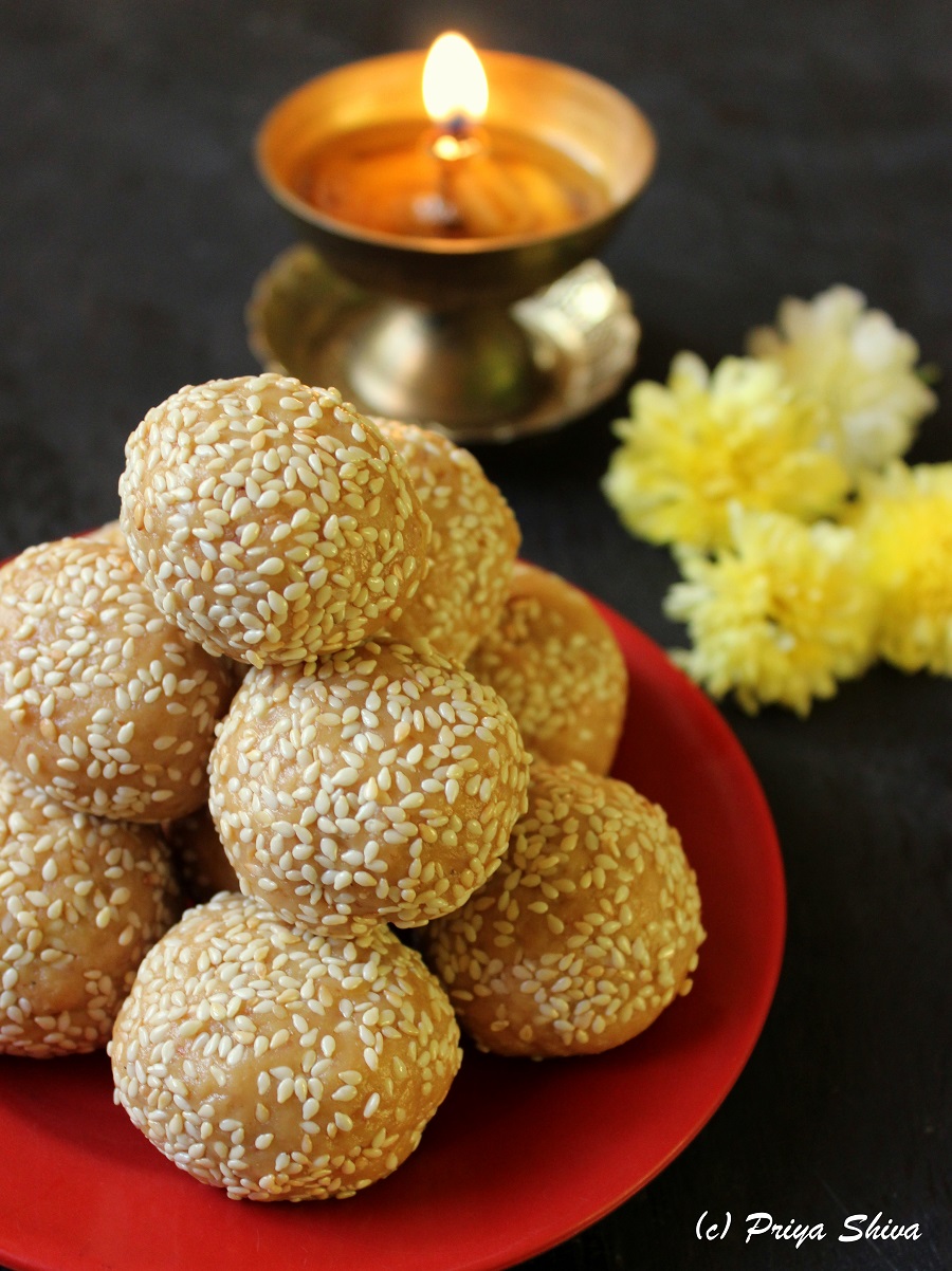 Til Nariyal Mawa Ladoo