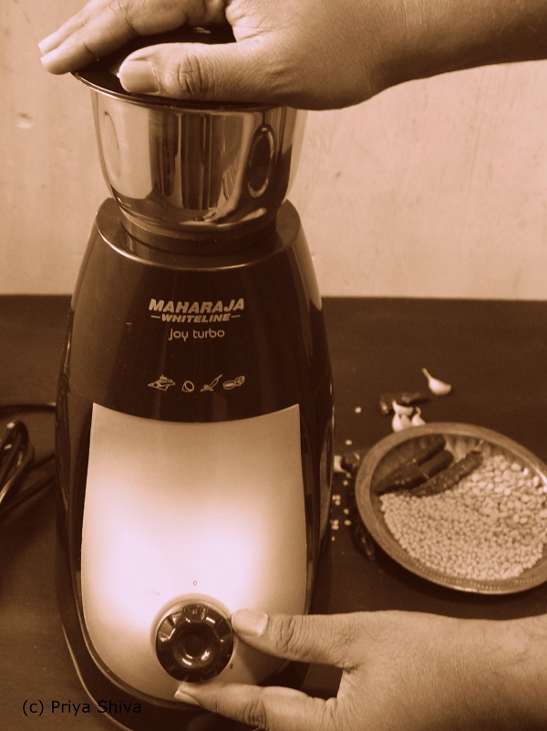 Maharaja whiteline Joy Turbo mixer grinder
