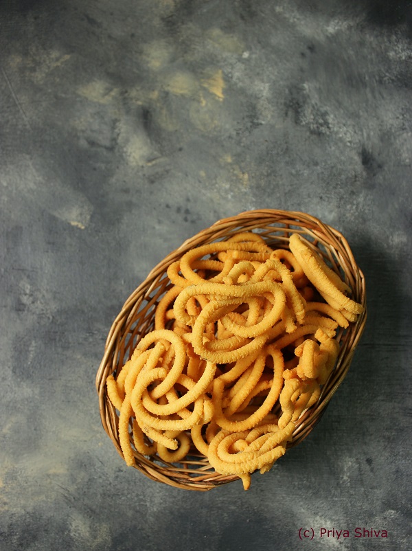 Thenkuzhal Murukku Recipe