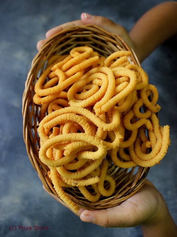 Thenkuzhal Murukku