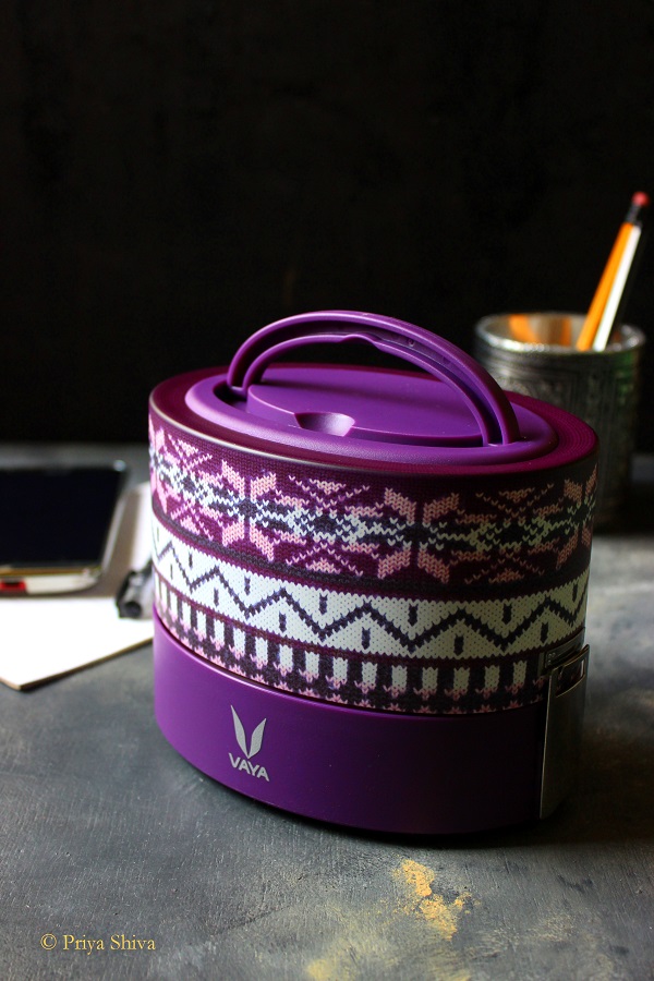 Vaya Tyffyn Review- A Smart Lunch Box To Carry Home Cooked Food