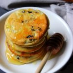 eggless blueberry pancake