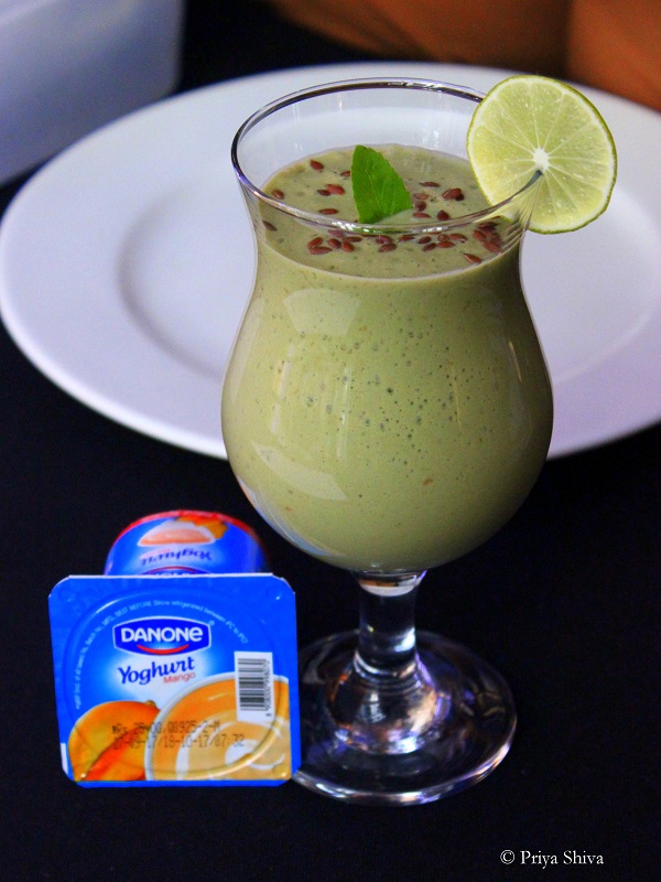 superfood smoothie with Danone greek style yogurt