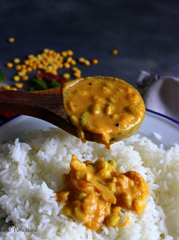 Avarekalu Huli Saaru - Karnataka Style Field Beans Curry