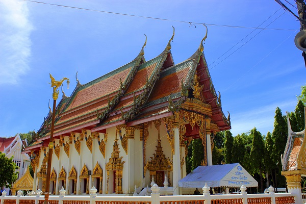 Wat Chaimongkron royal monastery picture