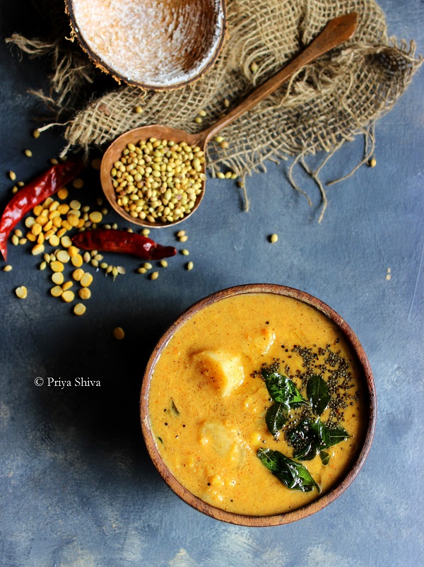 Arachuvitta Mullangi Sambar - radish sambar recipe