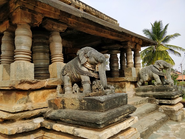 Sri Veeranarayaswami temple belavadi karnataka